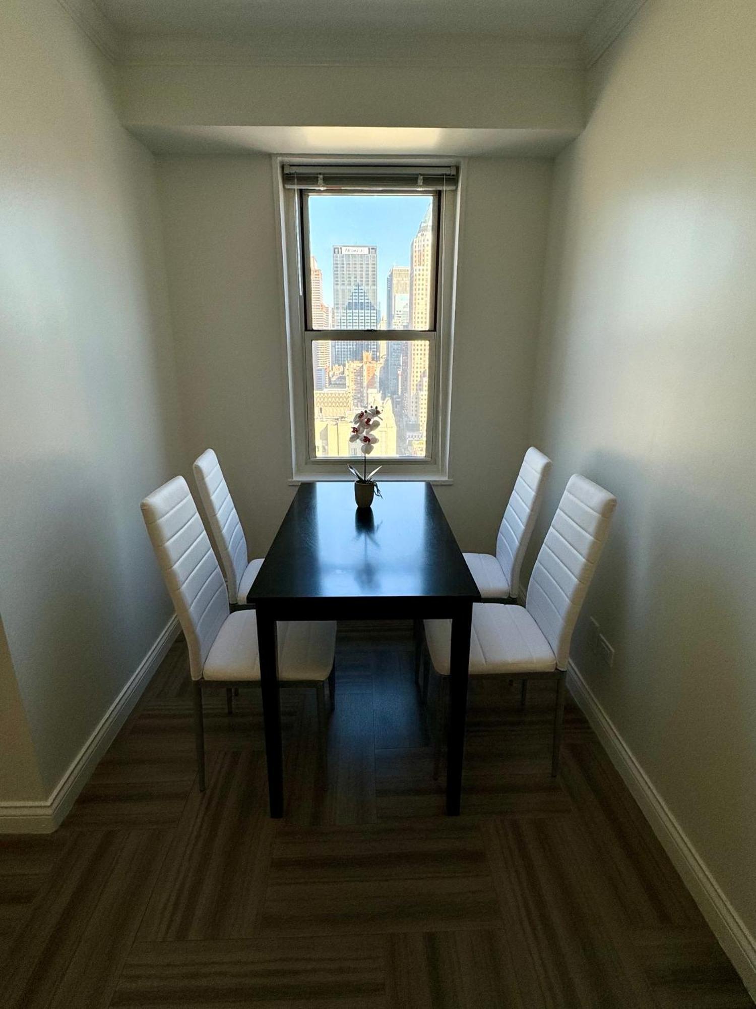 Midtown High Floor Fantastic Panoramic View Corner 2 Bedroom Apartamento *