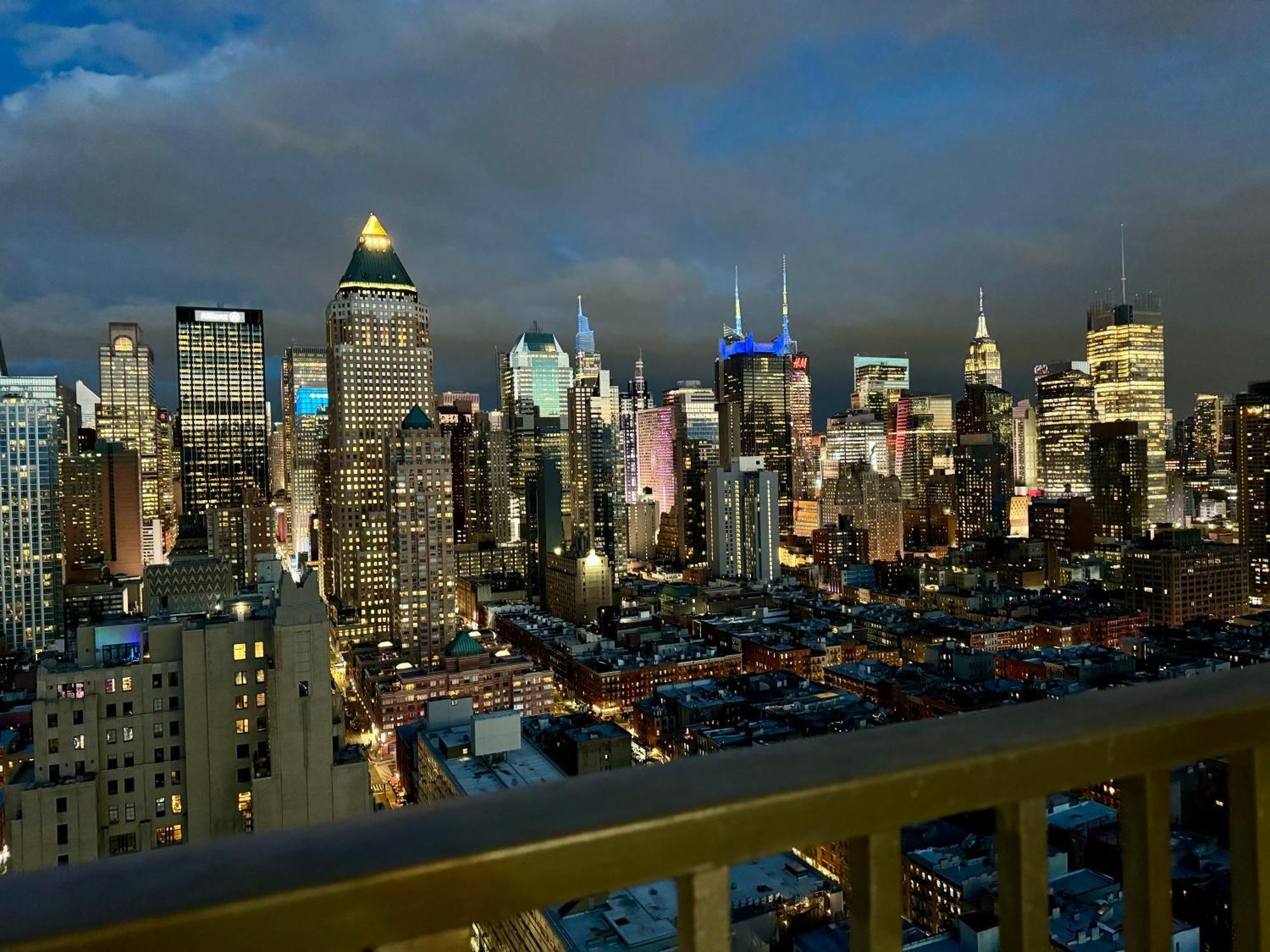 Midtown High Floor Fantastic Panoramic View Corner 2 Bedroom Apartamento